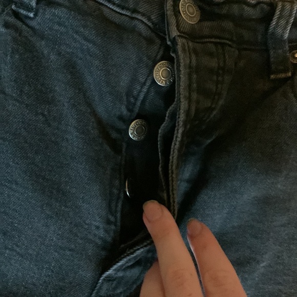 Old Navy Ripped Jeans - Picture 3 of 5